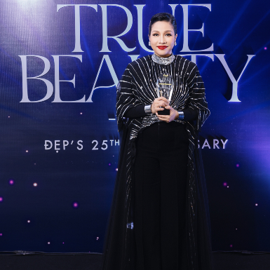 #DEPAWARDS2023 – “The Dynamo” Mỹ Linh: Khí chất bất diệt của diva hàng đầu làng nhạc Việt