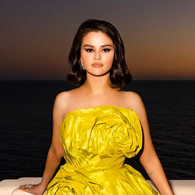 Học lỏm cách Selena Gomez hóa thân thành quý cô Pháp thanh lịch trong MV mới
