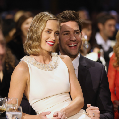 Chuyện tình của John Krasinski và Emily Blunt: Luôn yêu nhau như thuở ban đầu