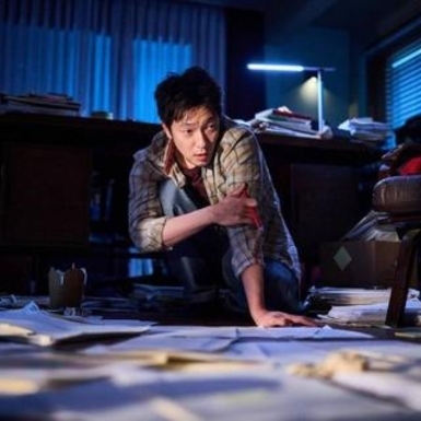 “Anh Hùng Bàn Phím”: “Tắc kè hoa” màn ảnh Son Suk-ku trở lại màn ảnh rộng với bộ phim lấy đề tài “nóng” của xã hội