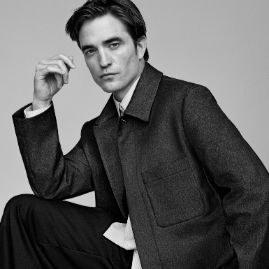 Tài tử Robert Pattinson khoe phong thái lịch lãm trong chiến dịch Dior Icons của Kim Jones