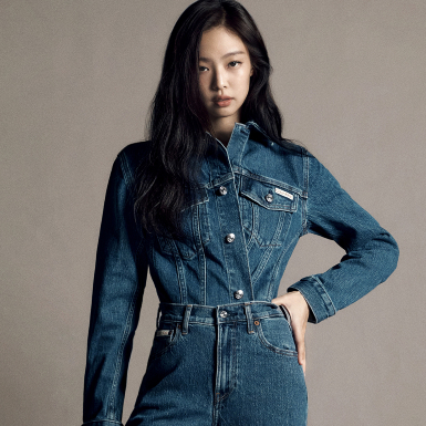 Jennie Kim khoe thần thái đầy cuốn hút trong chiến dịch quảng bá BST Calvin Klein Jeans Spring 2024
