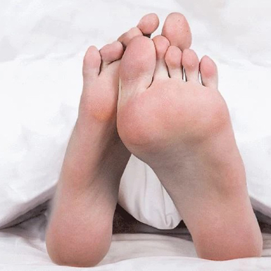 Mẹo ngủ “chân dế” có thể giúp bạn ngủ nhanh và sâu hơn