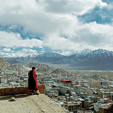 Đến Ladakh ngắm tu viện trên núi, hồ Pangong, và trò chuyện với các vị Lama