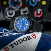 Đồng hồ TUDOR Black Bay Ceramic “Blue”: Siêu phẩm của các tay đua Công thức 1