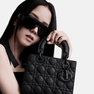 “Dior sống” Jisoo góp mặt trong chiến dịch Lady Dior mới