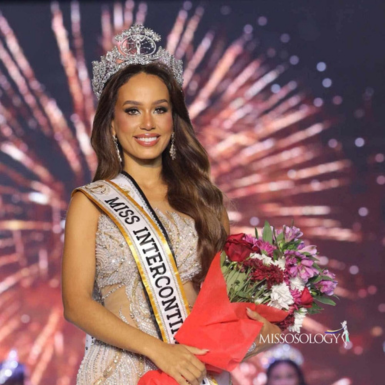 Giải mã ý nghĩa “Bông cỏ lau” đằng sau thiết kế váy dạ hội của Miss Intercontinential 2024