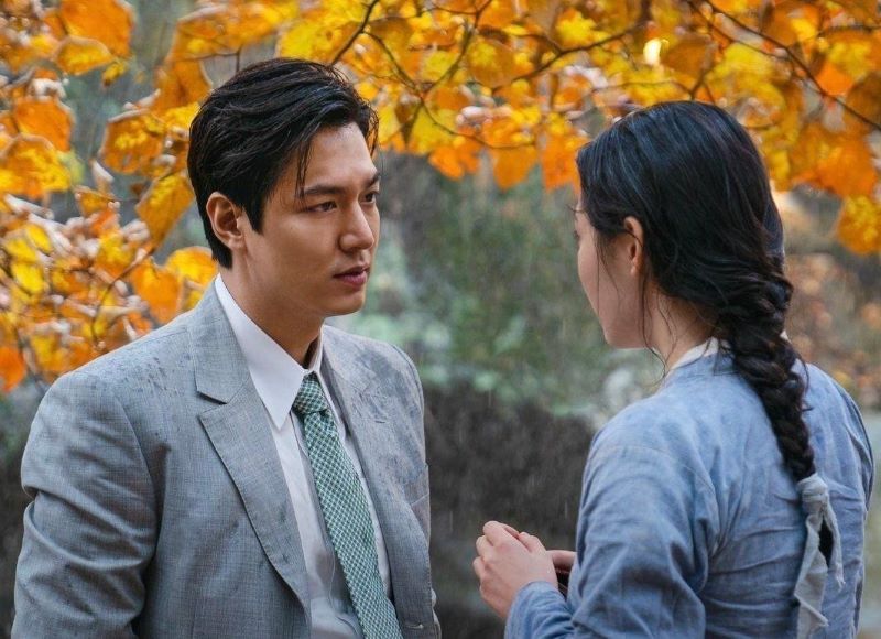 Lý giải cú ngã ngựa của Lee Min Ho với “When The Stars Gossip”