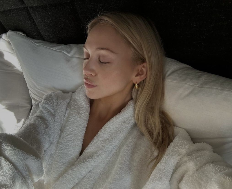 boi-kem-chong-nang-truoc-khi-len-may-bay