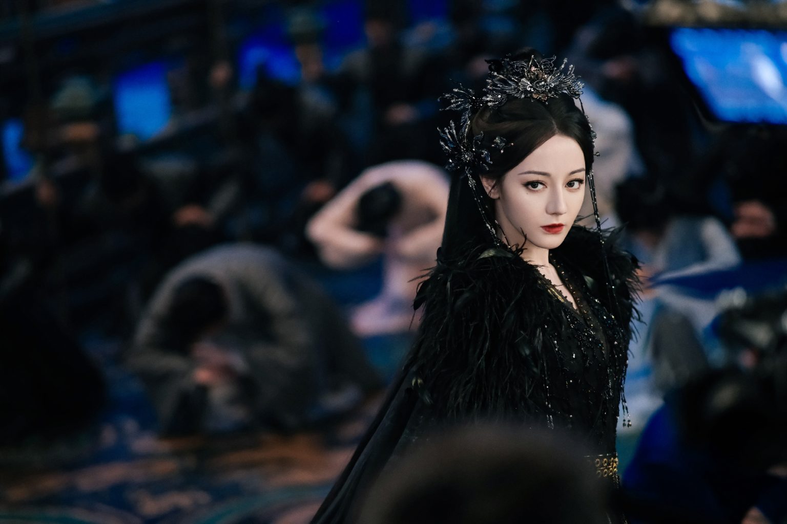 Vòng luẩn quẩn kìm hãm sự bứt phá của Địch Lệ Nhiệt Ba