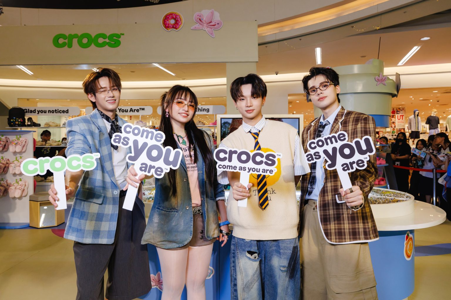 “Trạm năng lượng mùa hè” giữa không gian Crocs Pop Up Vạn Hạnh Mall