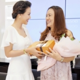 Hoàng Oanh, Hà Trúc, Chloe Nguyễn nghẹn ngào kể về mẹ trong sự kiện của Sulwhasoo